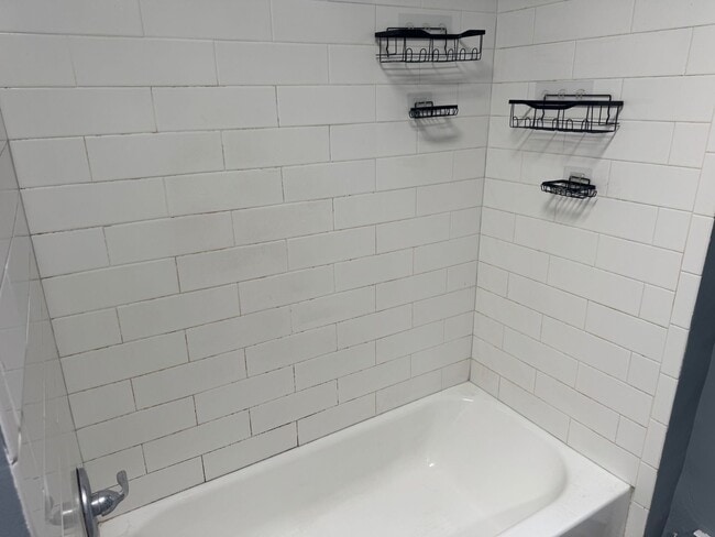 Building Photo - 2 Walnut Street