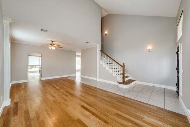 Building Photo - RENOVATED 4-BEDROOM IN MISSION RIDGE