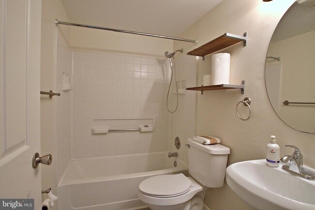 Building Photo - 13573 Orchard Dr