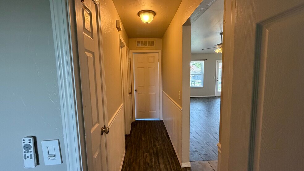 Building Photo - 1808 NW 144th Ter