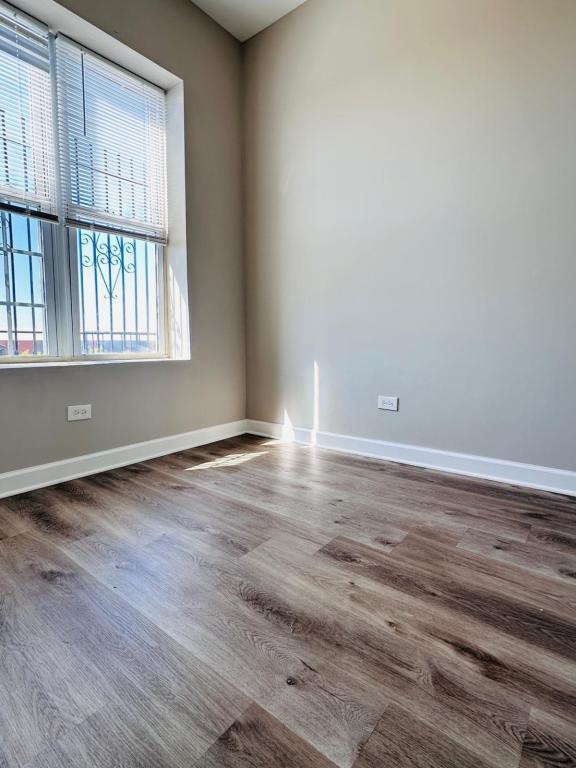 Building Photo - 5320 S Wabash Ave