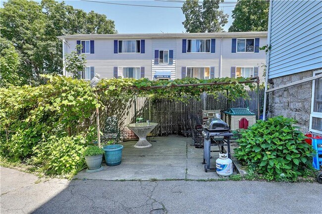 Building Photo - 227 Whipple St