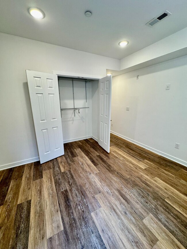 Building Photo - 2722 Master St