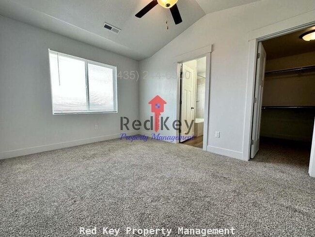 Building Photo - Glen Eagles Ct. Townhouse