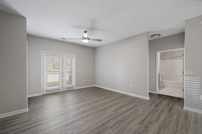 Building Photo - 4101 5th Ave