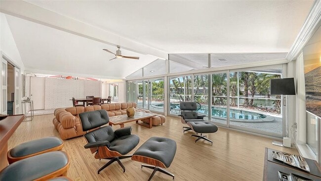 Building Photo - 4830 Higel Ave