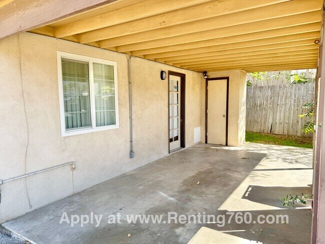 Building Photo - Pleasant 1 Bed 1 Bath!