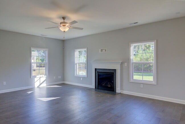 Building Photo - 521 Transom Wy