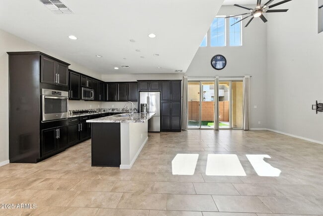 Building Photo - 1935 S Follett Way