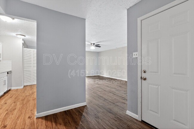 Building Photo - 14630 Edenglen Dr
