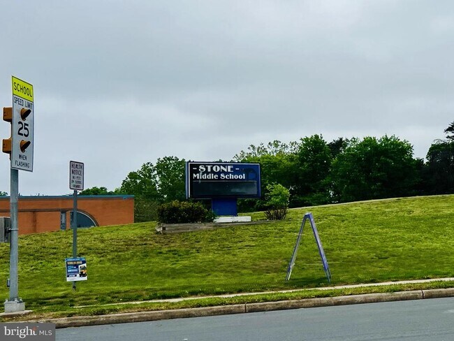 Building Photo - 14602 Creek Valley Ct