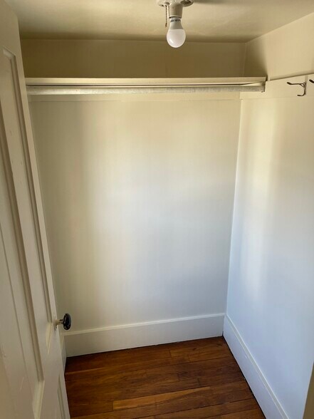 Building Photo - 821 Wright St