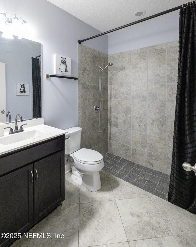 Building Photo - 35 Mercutio Ln