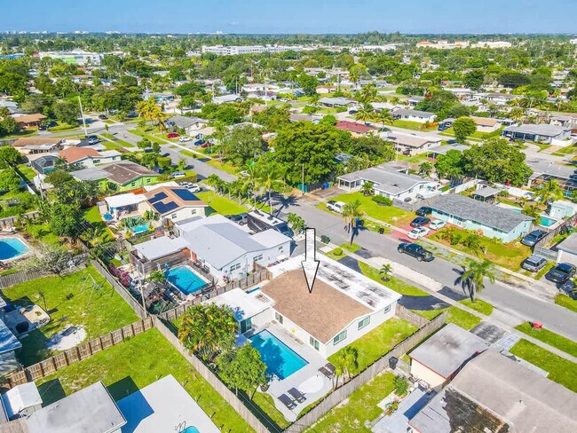 Building Photo - 3624 SW 22nd St