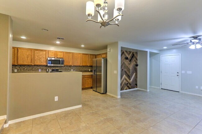 Building Photo - Rancho Sahuarita