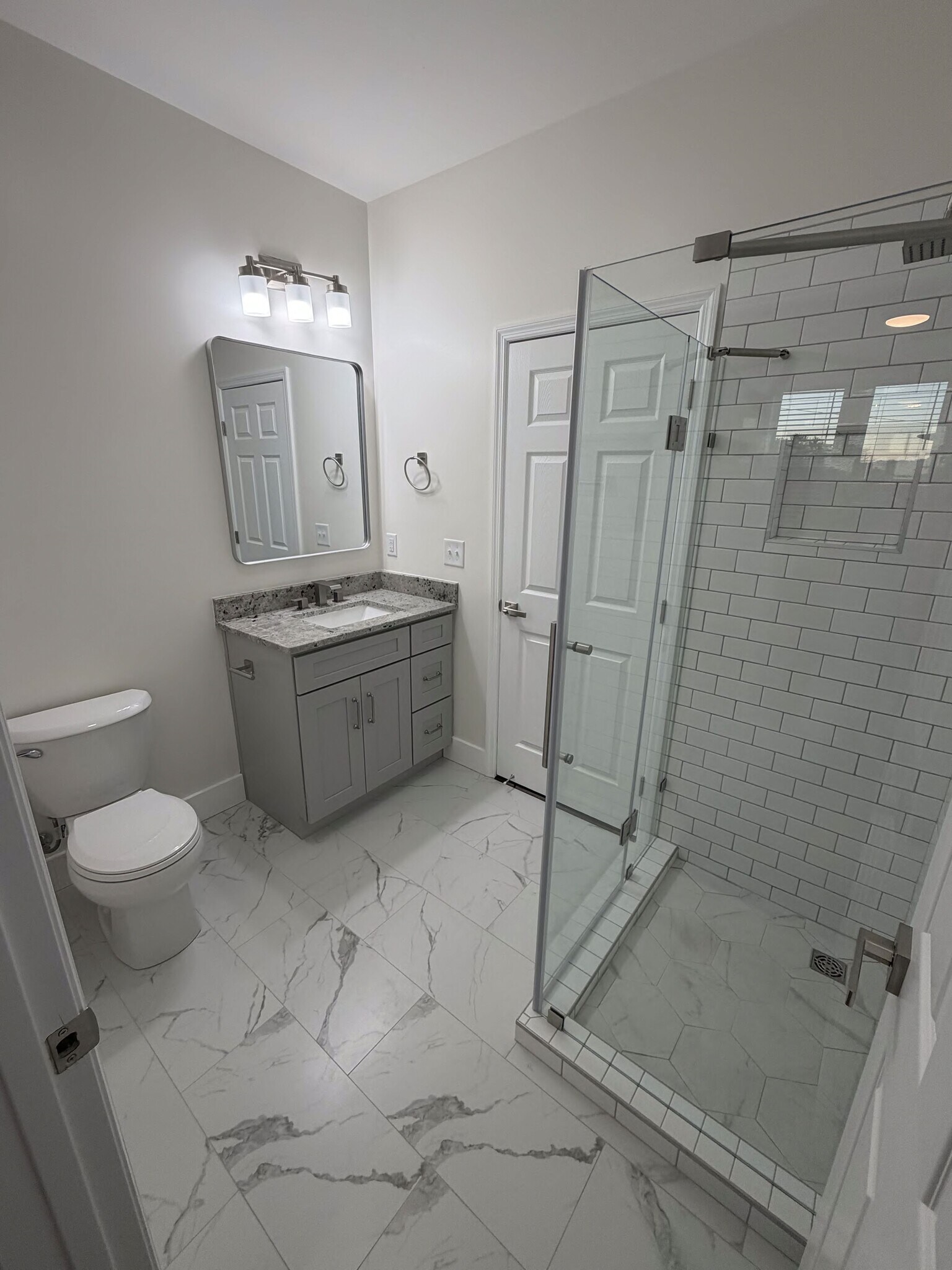 Building Photo - 1413 Woodbine Ave