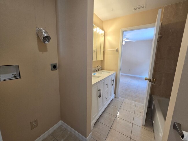 Building Photo - 3125 Irving St