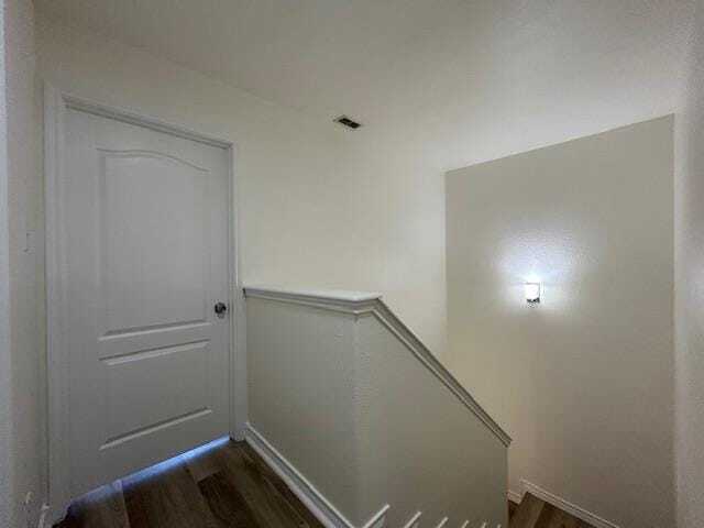 Building Photo - 1000 Ranchway Dr