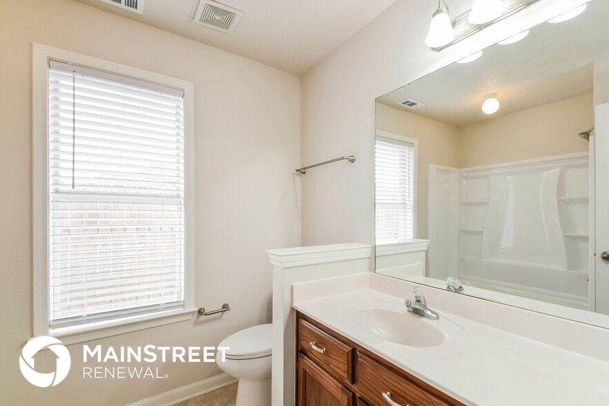 Building Photo - 4181 Amherst Dr