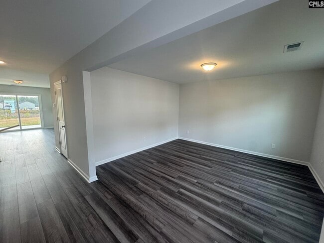 Building Photo - 3027 Hallsdale Dr