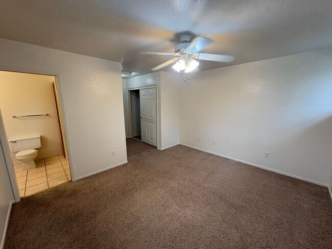 Building Photo - 2 story house in NW Visalia Available Now