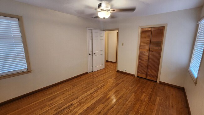 Building Photo - Charming 3-Bedroom Home in Highly Sought-A...