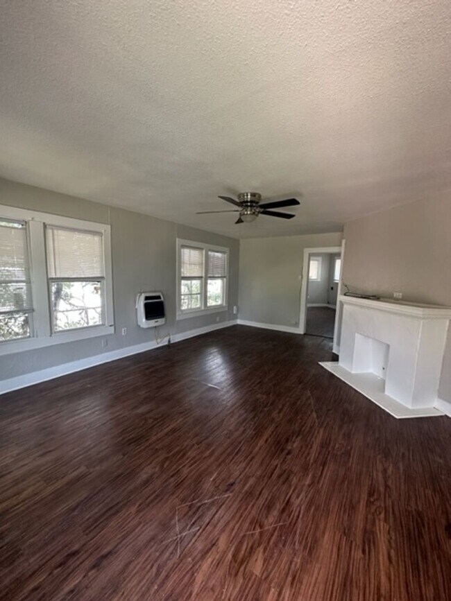 Building Photo - 1425 Chestnut St