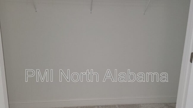 Building Photo - 130 Creekmound Dr