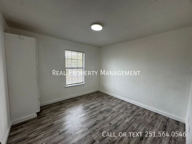 Building Photo - 6017 Mission Hills Ct