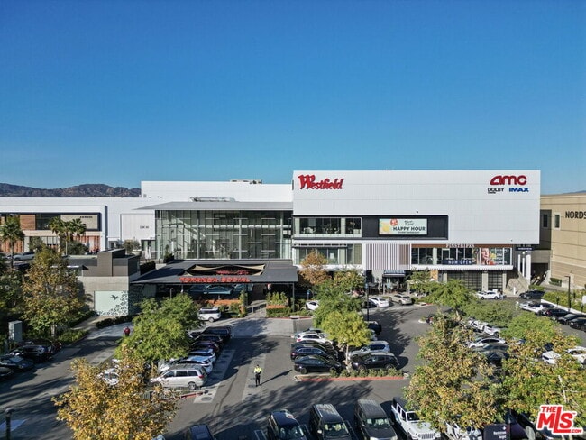 Building Photo - 8371 Northgate Ave