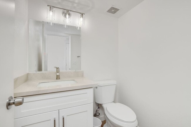 Building Photo - Beautiful Mesa Rental!