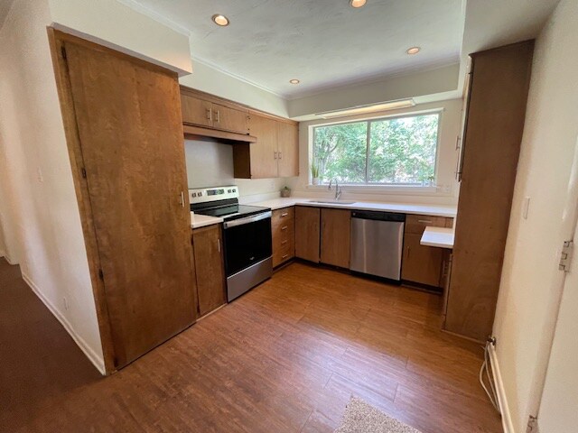 Building Photo - 434 Columbia Cir