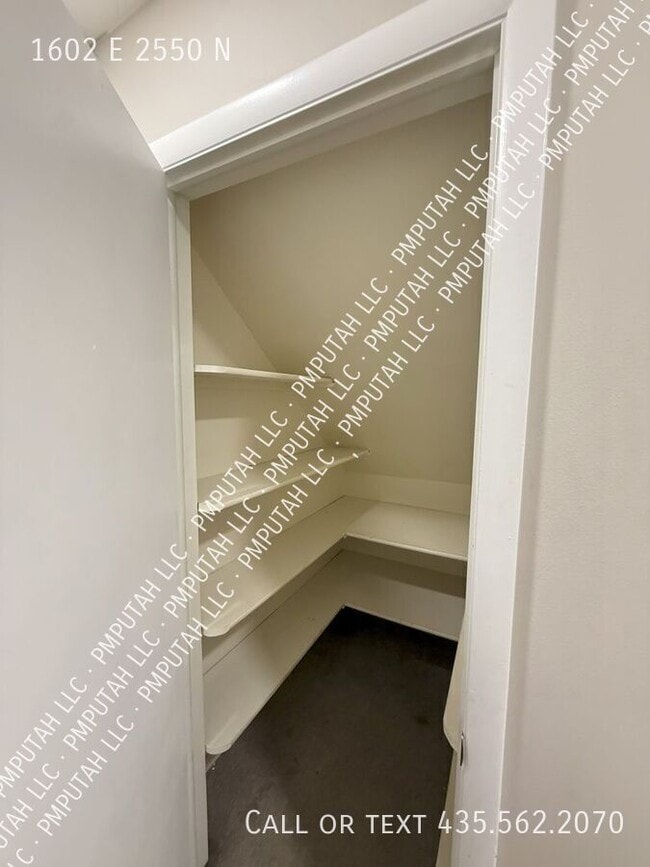 Building Photo - 1602 E 2550 N