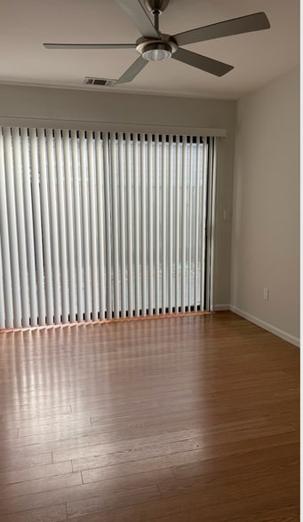 Building Photo - 28 Pine Tree Ct