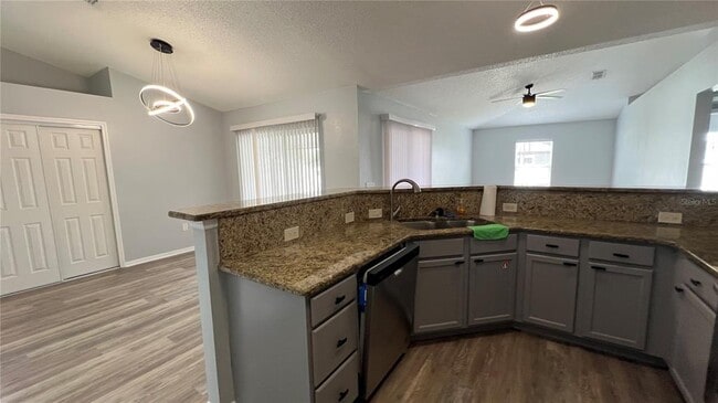 Building Photo - 485 Martigues Dr