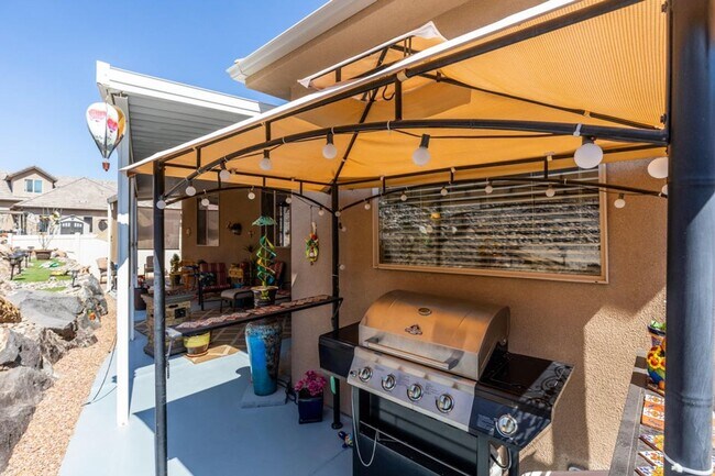 Building Photo - Beautiful 3 bed 2 bath Home!