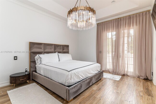 Building Photo - 1309 Middle River Dr