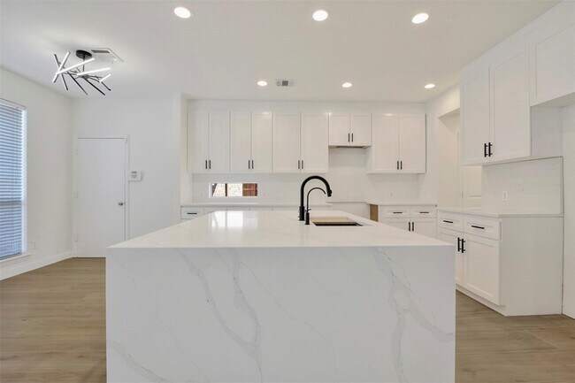 Building Photo - 1615 Bryce Canyon Ln