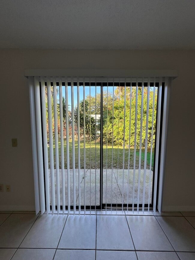 Building Photo - 948 Louisiana Ave