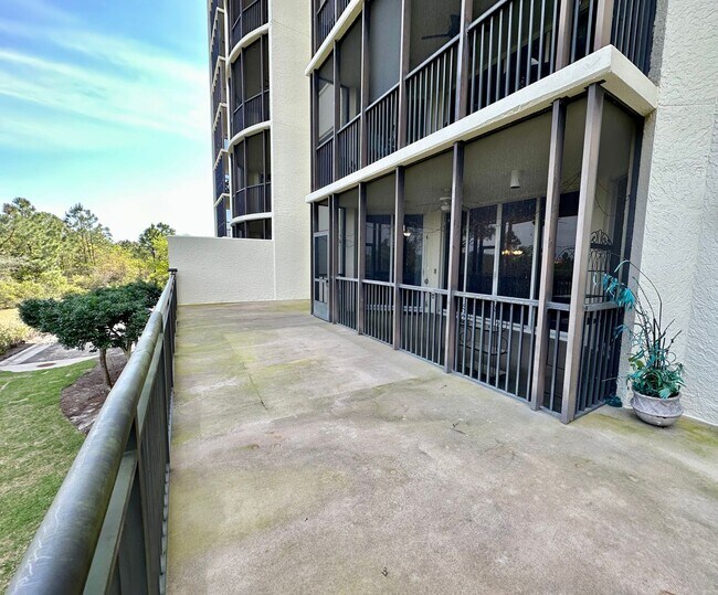 Building Photo - 608 Lost Key Dr