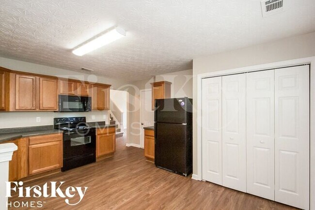 Building Photo - 1392 Alcovy Falls Dr SE