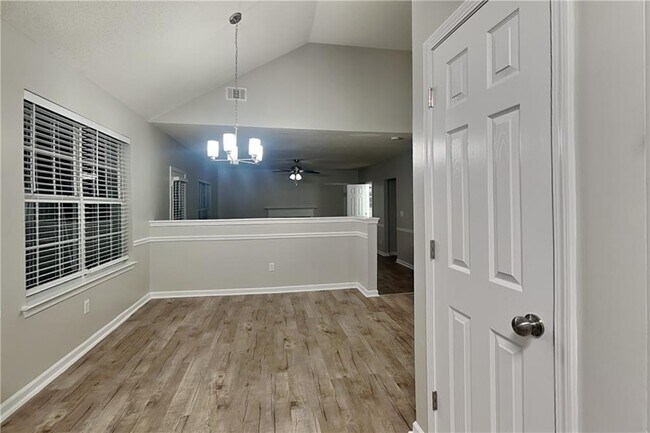 Building Photo - 503 Fable Ln