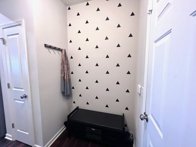 Building Photo - 8094 Evergreen Ln N