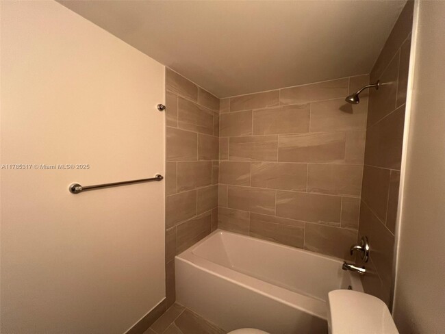 Building Photo - 50 W 31st St