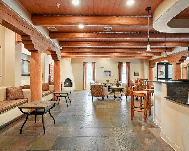 Building Photo - 1405 Vegas Verdes Dr