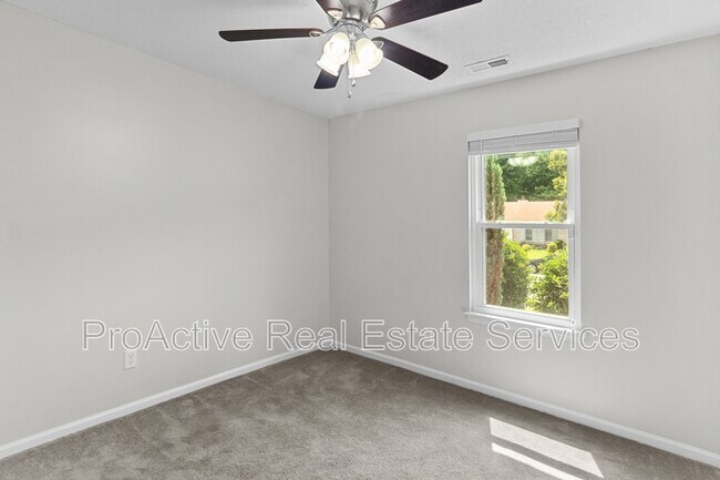 Building Photo - 3409 Woodbaugh Dr
