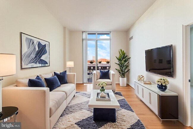 Building Photo - 155 Potomac Passage