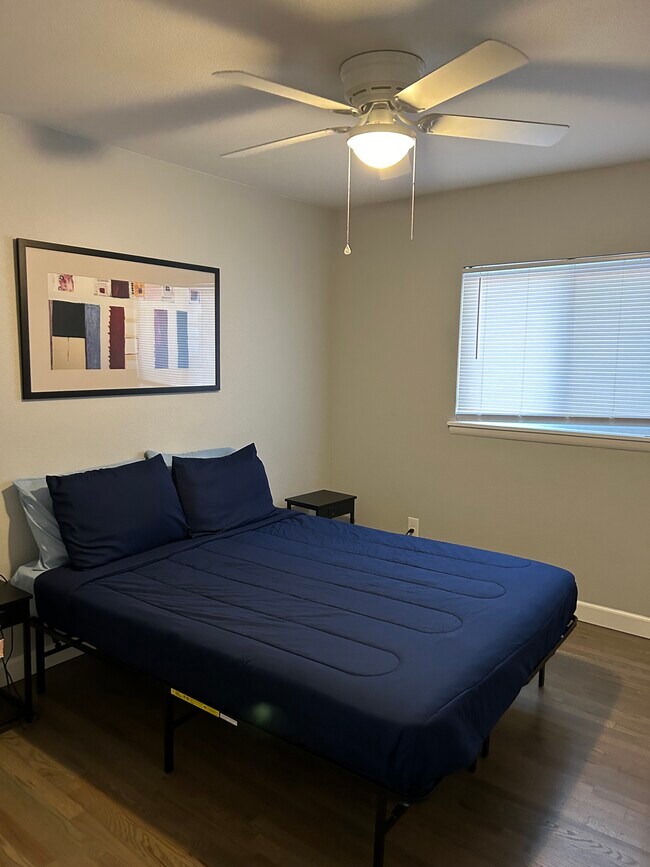 2nd Bedroom Furnished - 3410 N Cascade Ave