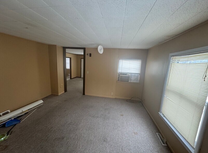 Building Photo - 2401 Lowell Ave