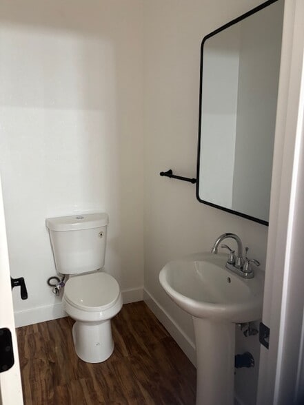 Building Photo - 14213 Hubbard St